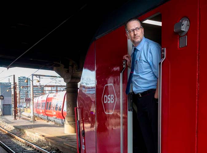 Nicolaj &Oslash;rum Karlsen