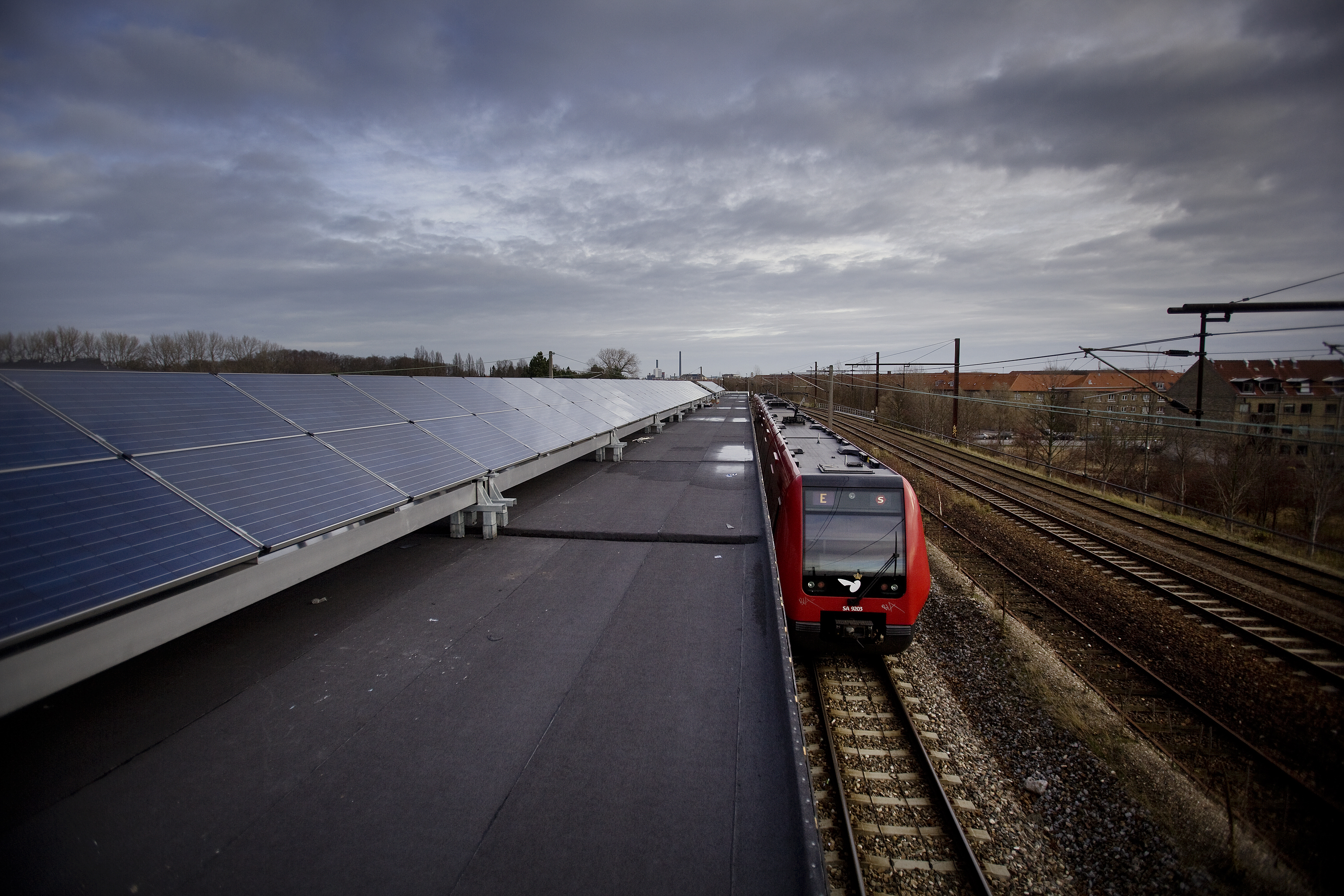 Sjælør Station har fået 139 kvadratmeter solceller på taget.