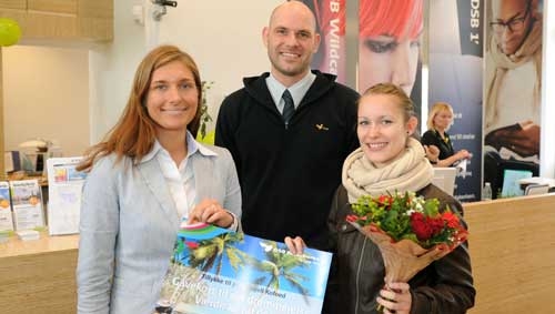 Julie Kofoed(th) var en glad vinder af en drømmerejse til en værdi af 60.000 kroner