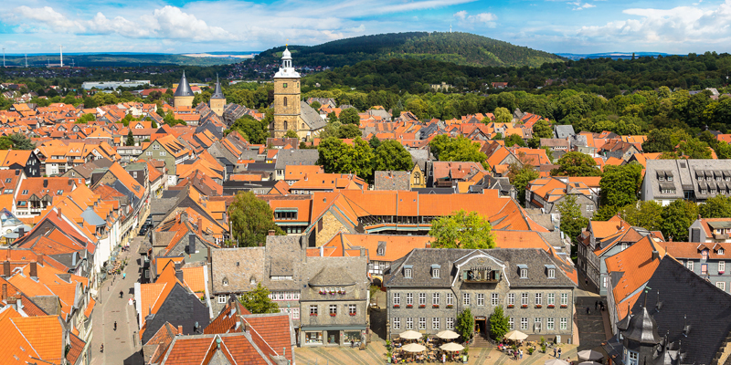 Tag toget til Harzen med DSB og oplev de hyggeligt og idylliske gader i Goslar